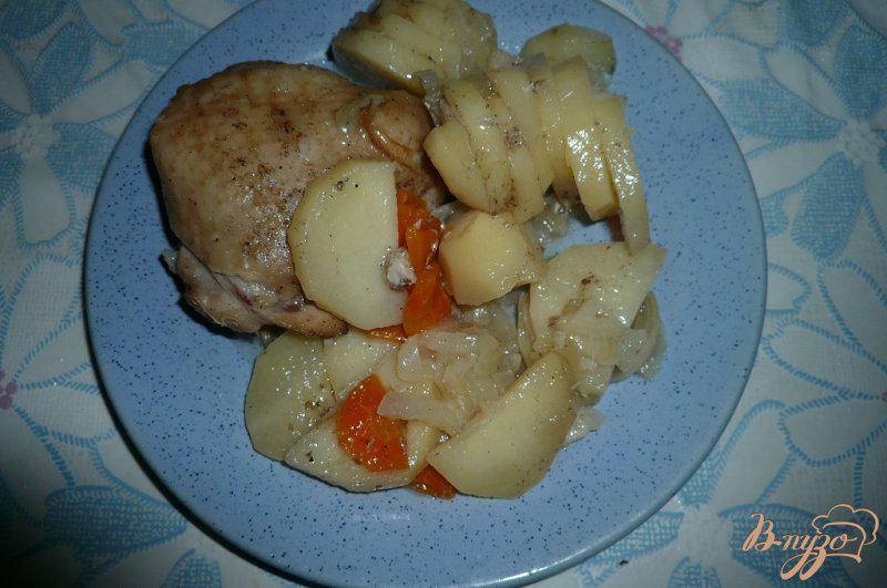 Фото приготовление рецепта: Картофель с курицей в банке шаг №9