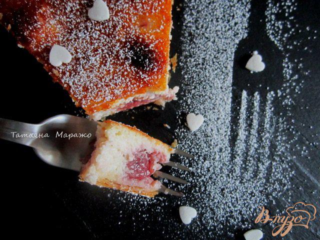 Фото приготовление рецепта: Открытый пирог с вишнями шаг №8