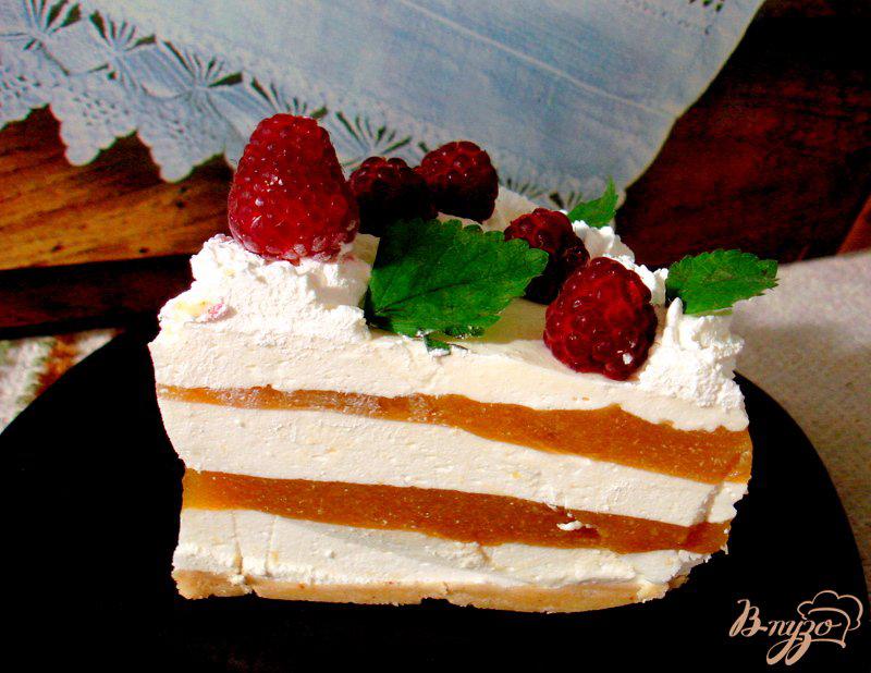 Фото приготовление рецепта: Торт персико - малиновый без выпечки шаг №10