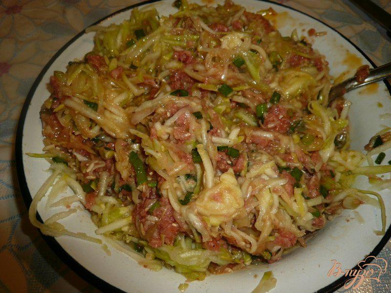 Фото приготовление рецепта: Кабачковая запеканка с мясом и рисом шаг №4