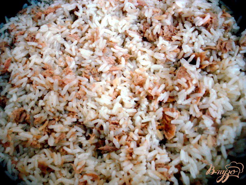 Фото приготовление рецепта: Рис с овощами и тунцом шаг №8