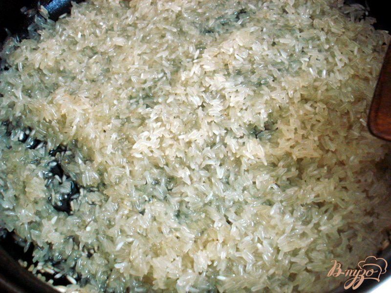 Фото приготовление рецепта: Рис с овощами и тунцом шаг №2