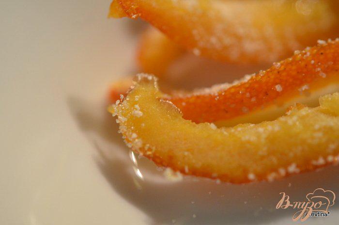 Фото приготовление рецепта: Засахаренные апельсиновые цукаты шаг №6
