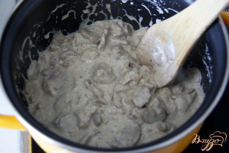 Фото приготовление рецепта: Свинина в творожно-горчичном соусе шаг №6