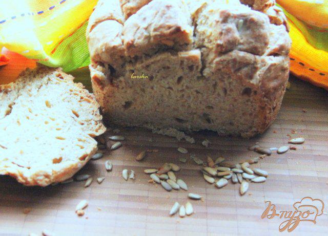 Фото приготовление рецепта: Пшенично-ржаной хлеб с семечками на закваске шаг №10