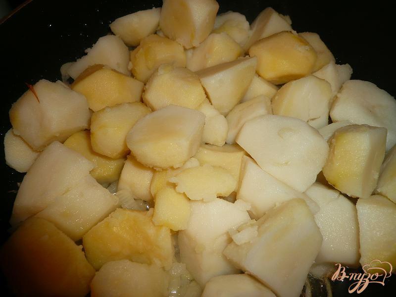 Фото приготовление рецепта: Картошка по-домашнему шаг №3