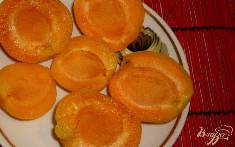 Фото приготовление рецепта: Желе с абрикосами и нектарином шаг №4