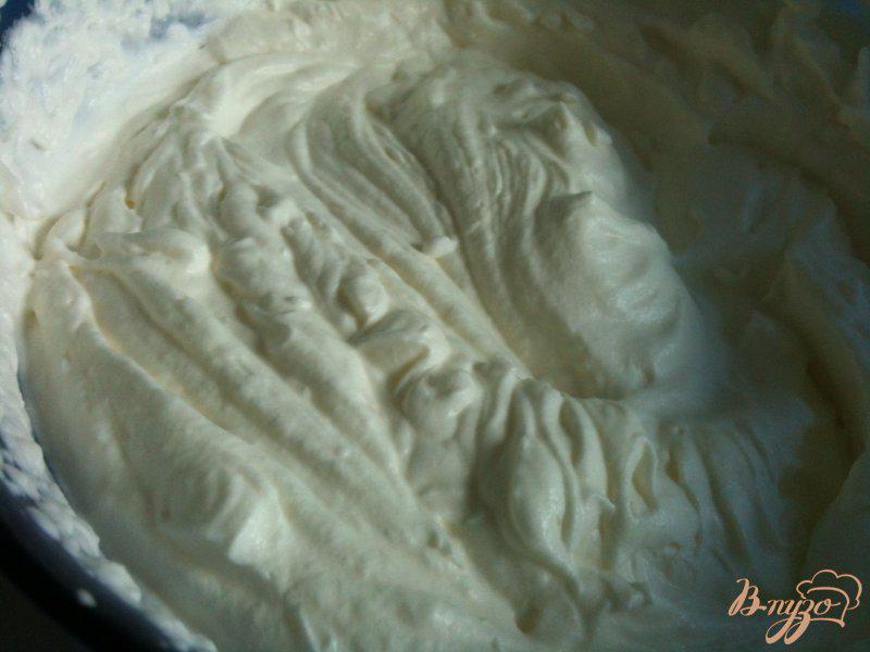 Фото приготовление рецепта: Закусочный тортик с сырной начинкой шаг №6