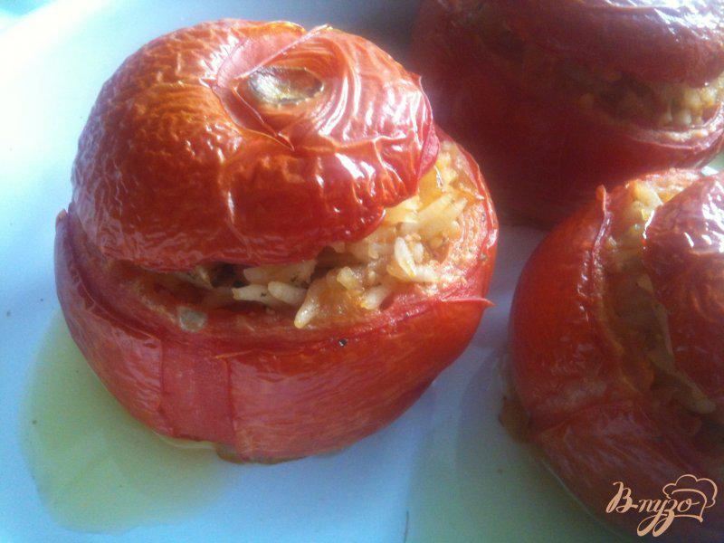 Фото приготовление рецепта: Фаршированные томаты шаг №8