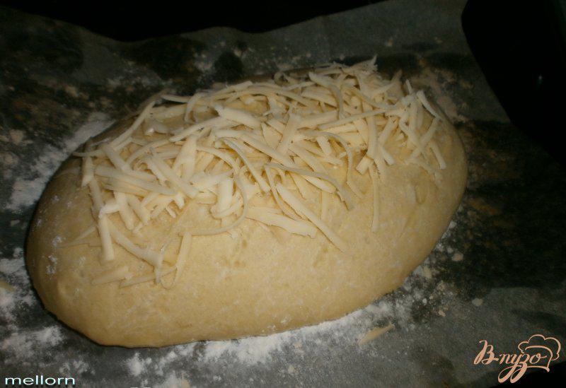 Фото приготовление рецепта: Кукурузно-пшеничный батон с сыром шаг №5