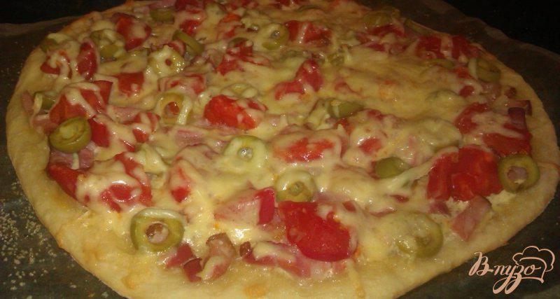 Фото приготовление рецепта: Пицца с копченой грудинкой шаг №7