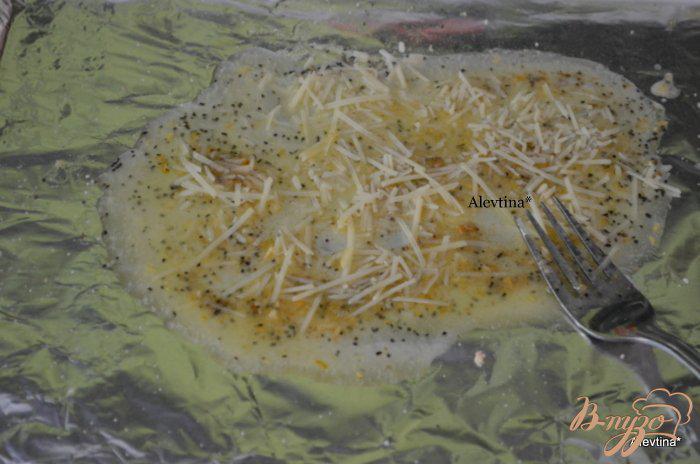 Фото приготовление рецепта: Картофель с пармезаном и  специями шаг №2