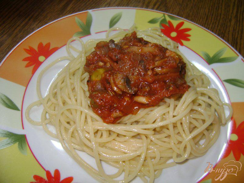 Фото приготовление рецепта: Спагетти с соусом шаг №5