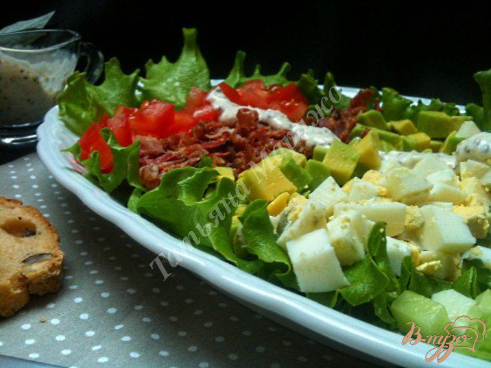 Фото приготовление рецепта: Овощной салат с  хрустящим беконом шаг №9