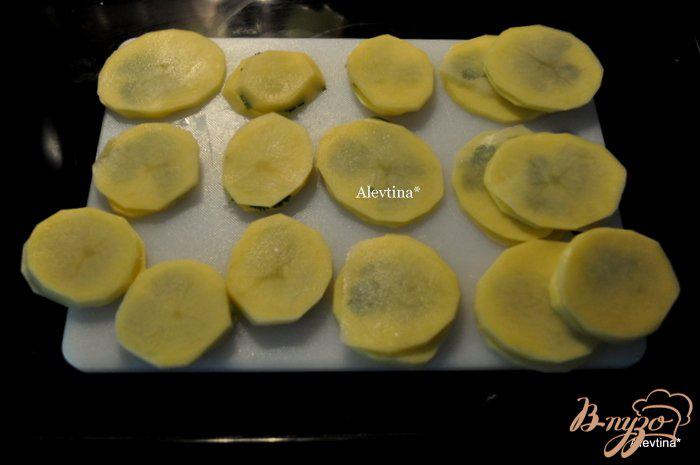 Фото приготовление рецепта: Жареный картофель с  петрушкой шаг №3