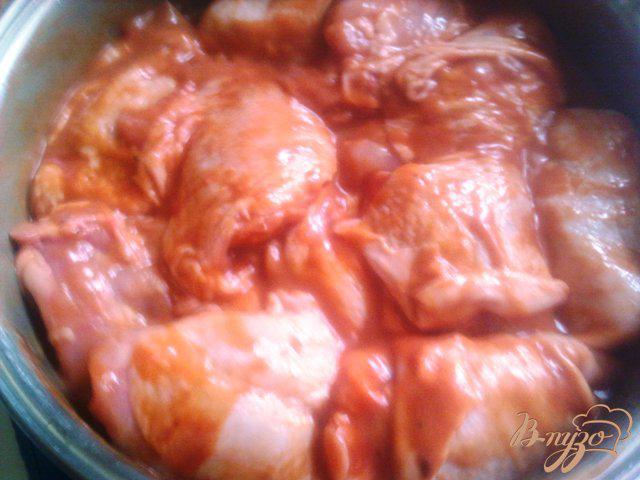 Фото приготовление рецепта: Куриные бедра в маринаде шаг №6