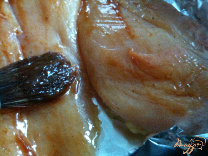 Фото приготовление рецепта: Куриные грудки с кофейно-ромовой глазурью шаг №6