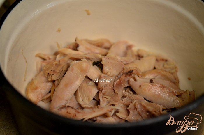 Фото приготовление рецепта: Куриный суп  с звездочками шаг №2