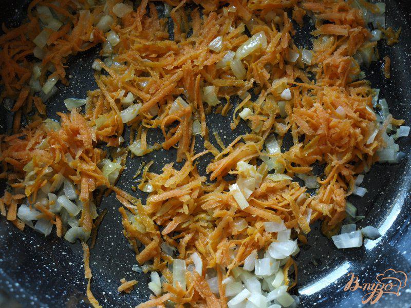 Фото приготовление рецепта: Мясные тефтели с рисом в томатном соусе шаг №1