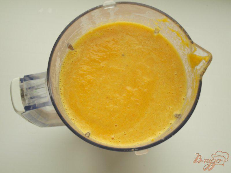 Фото приготовление рецепта: Морковно-ананасовый суп-пюре с карри шаг №6
