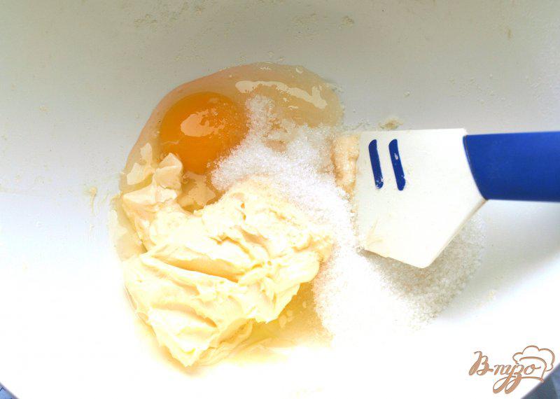 Фото приготовление рецепта: Творожный пирог с абрикосами «Жирафик» шаг №1