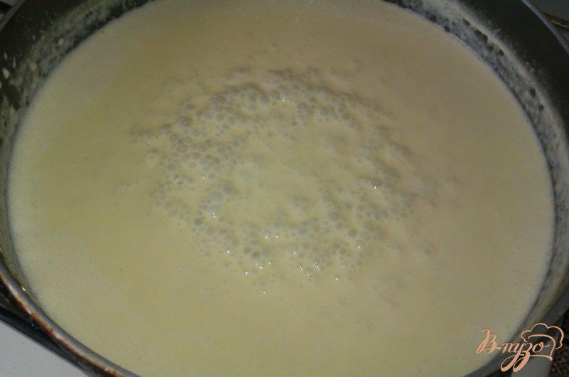 Фото приготовление рецепта: Паста пенне в сливочно-сырном соусе шаг №5