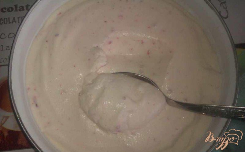 Фото приготовление рецепта: Йогуртовое мороженое шаг №5