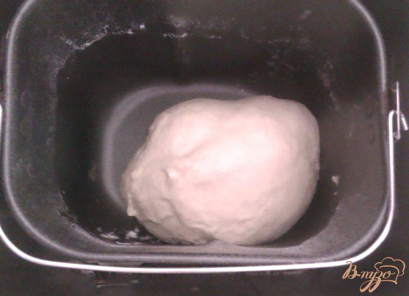 Фото приготовление рецепта: Сдобное дрожжевое тесто в хлебопечке шаг №5