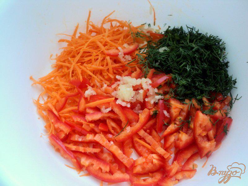 Фото приготовление рецепта: Пикантный салат из баклажанов по-корейски шаг №3