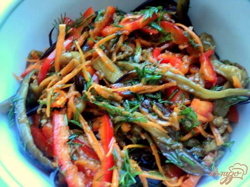 Фото приготовление рецепта: Пикантный салат из баклажанов по-корейски шаг №4