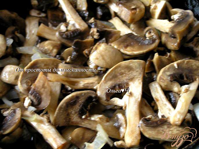 Фото приготовление рецепта: Фриттата с грибами, овощами и сыром фета шаг №1