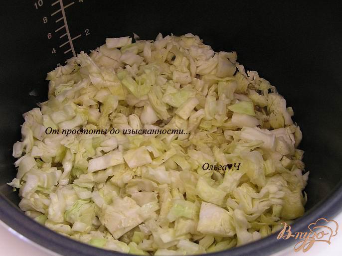 Фото приготовление рецепта: Куриные бедра с капустой и рисом в мультиварке шаг №1