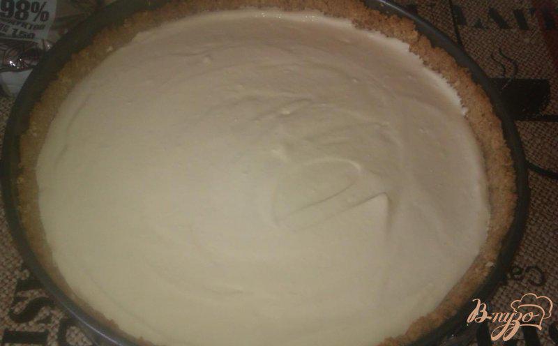Фото приготовление рецепта: Ореховый чизкейк с шоколадным ганашем шаг №4