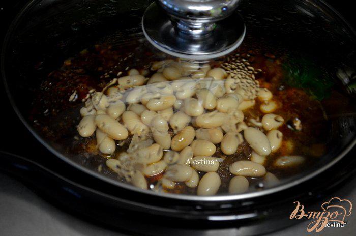 Фото приготовление рецепта: Суп со свининой и фасолью шаг №4