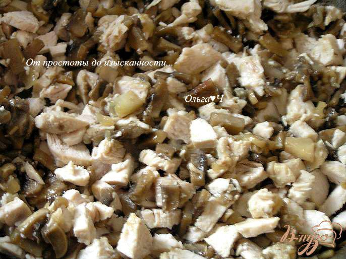 Фото приготовление рецепта: Жюльен с курицей и грибами шаг №3