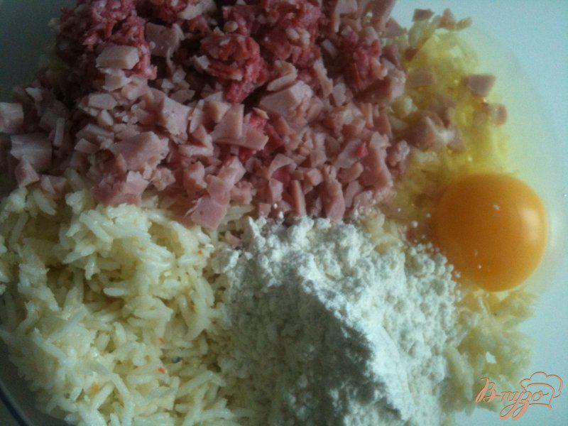 Фото приготовление рецепта: Горячая закуска из риса шаг №2