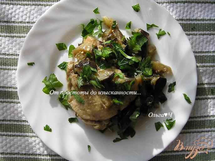Фото приготовление рецепта: Курица с баклажанами в мультиварке шаг №5