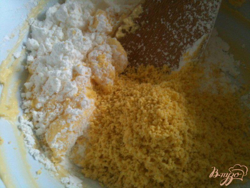 Фото приготовление рецепта: Песочное печенье с яблочно-медовой начинкой шаг №3
