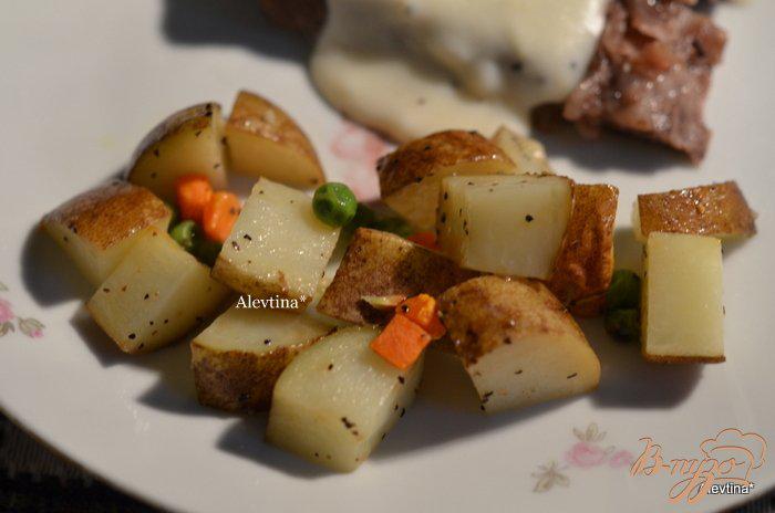 Фото приготовление рецепта: Картофельный гарнир в фольге шаг №4