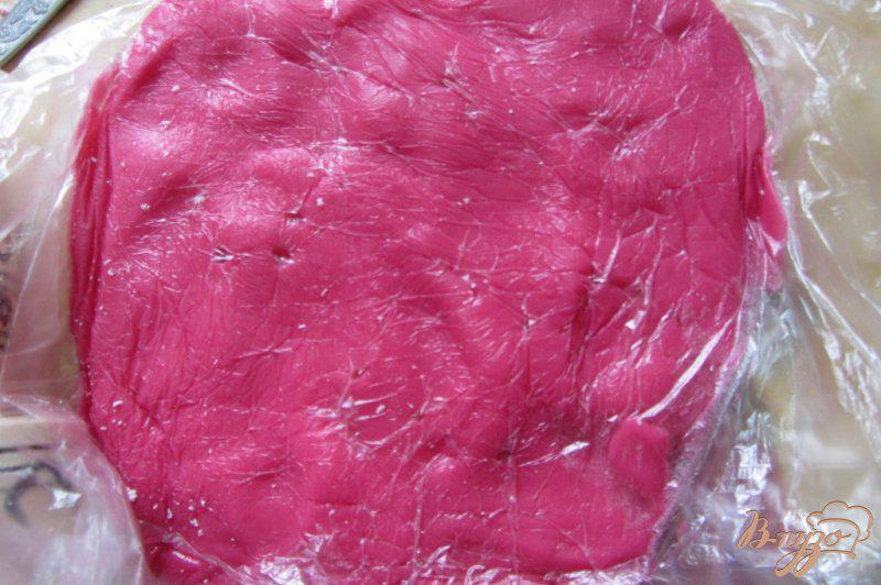 Фото приготовление рецепта: Бутоны роз из мастики шаг №1