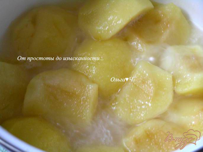Фото приготовление рецепта: Теплый яблочный десерт с вишневым конфитюром шаг №2
