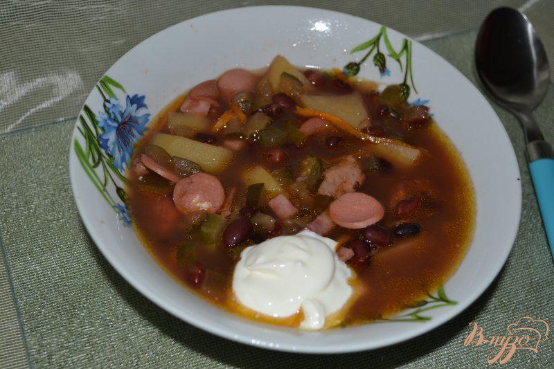 Фото приготовление рецепта: Суп фасолевый с солеными огурцами шаг №5