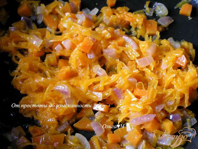 Фото приготовление рецепта: Зразы с морковно-тыквенной начинкой (на парУ) шаг №2