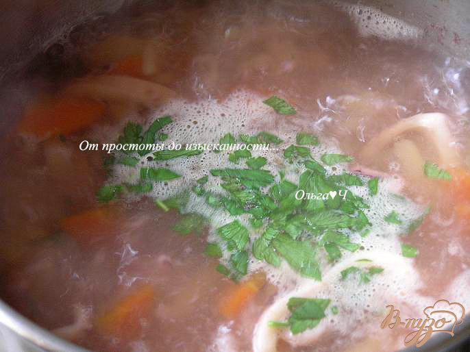 Фото приготовление рецепта: Картофельный суп с кальмаром шаг №5