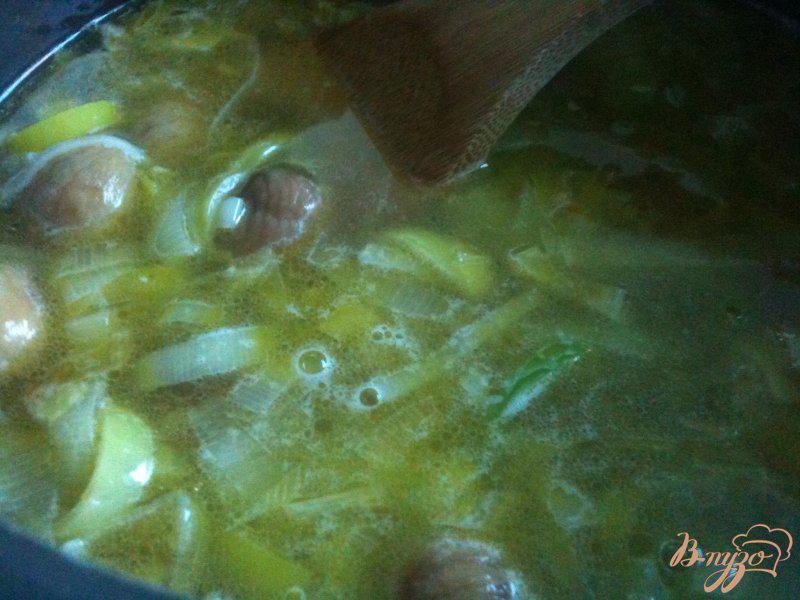 Фото приготовление рецепта: Крем-суп из каштанов и гусиной печени шаг №3