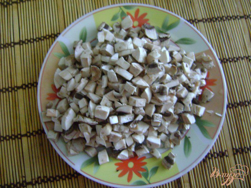 Фото приготовление рецепта: Свекольно-грибной салат шаг №2