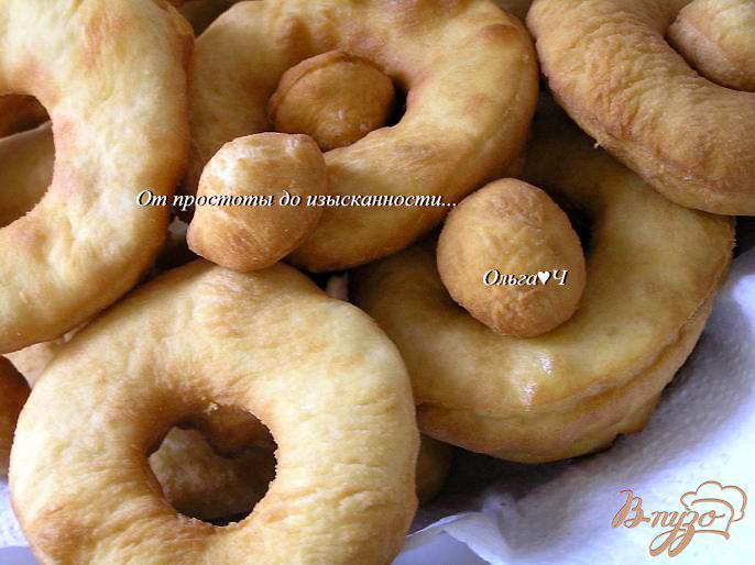 Фото приготовление рецепта: Пончики на кислом молоке шаг №6