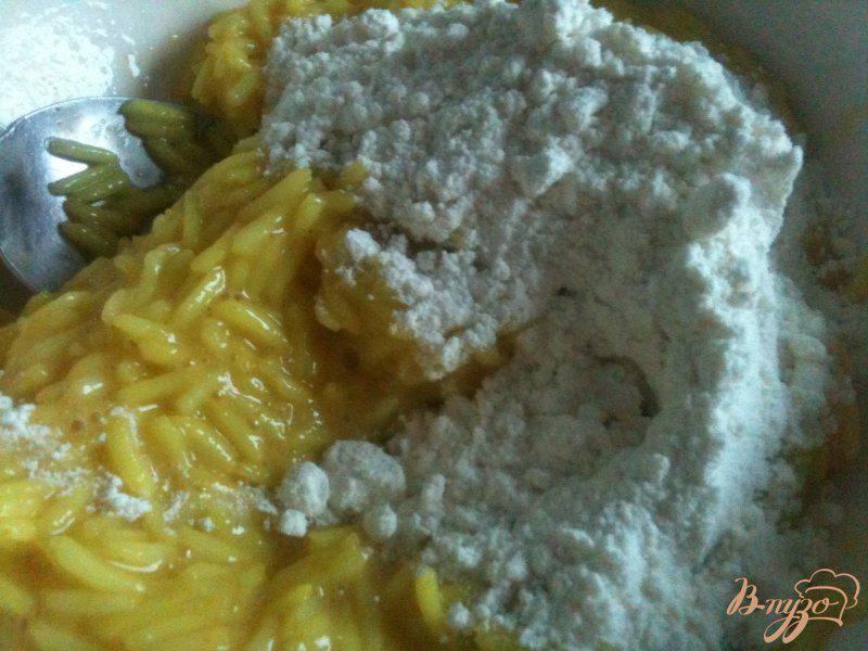 Фото приготовление рецепта: Сыр в рисовой шубе шаг №2