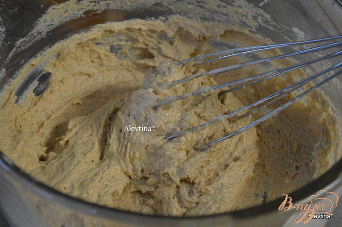 Фото приготовление рецепта: Печенье с  яблочной кислинкой и глазурью шаг №4