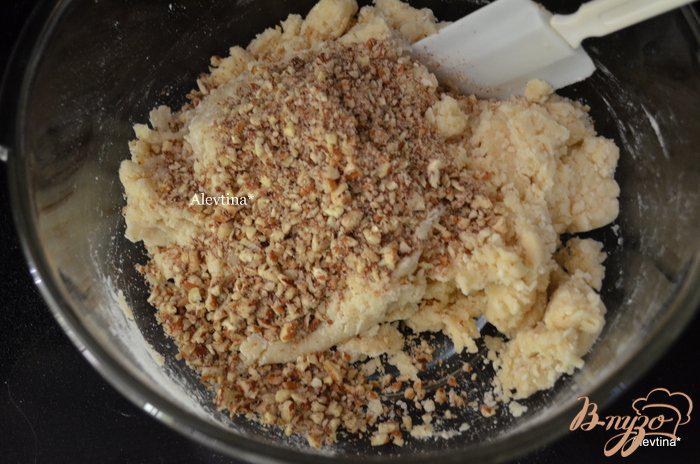 Фото приготовление рецепта: Ореховое печенье на сливочном сыре шаг №2